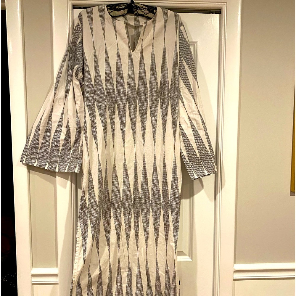 Beautiful 100 percent cotton tribal African kaftan high slits